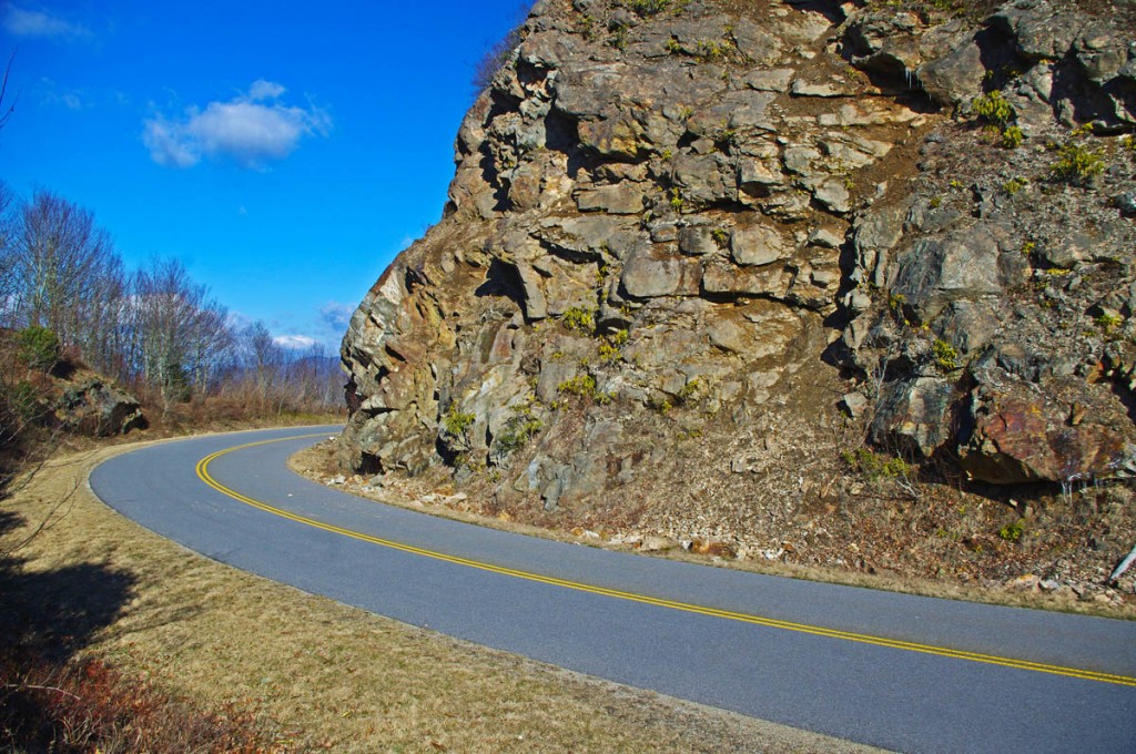 photo-rocky-section-along-blue-ridge-parkway