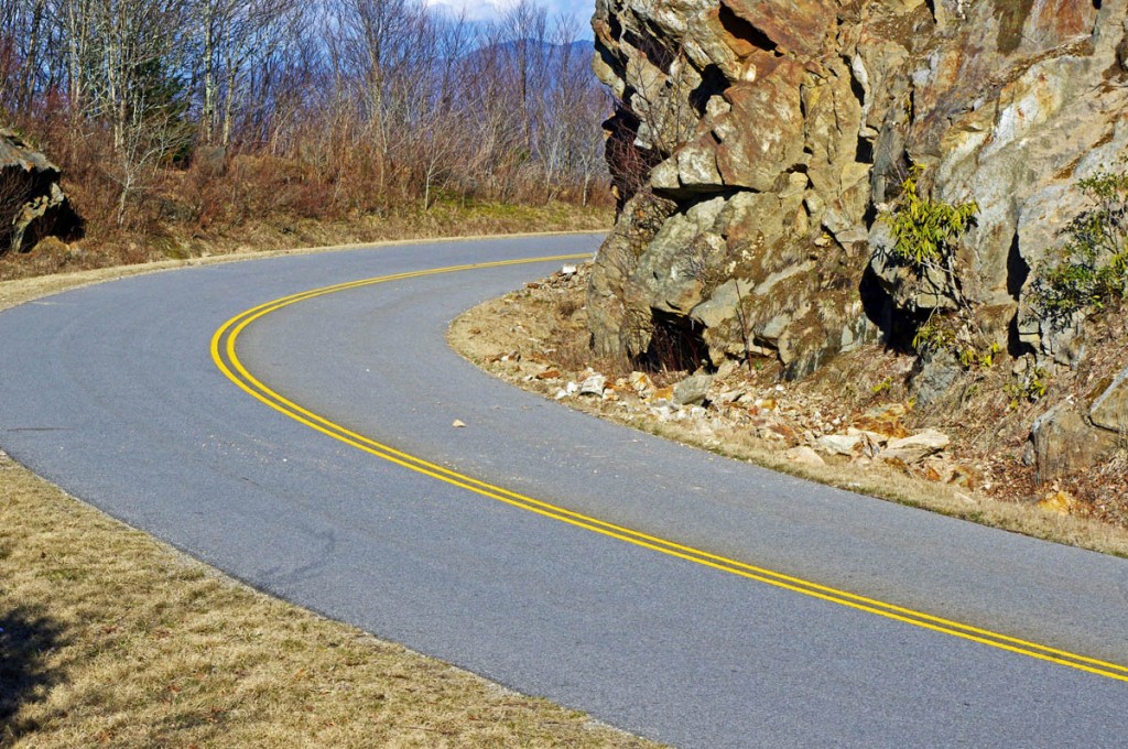 photo-rocky-section-along-blue-ridge-parkway