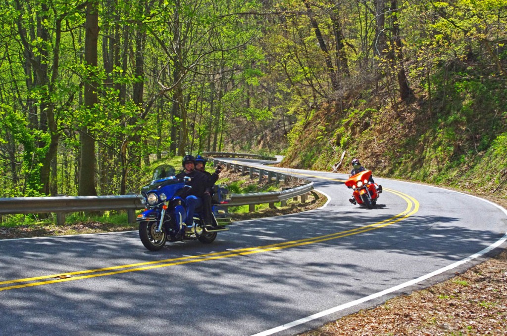 photo-motorcycles-on-nc-63