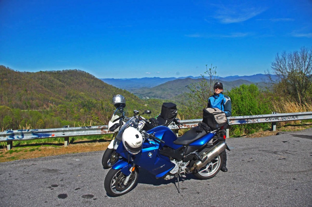 photo-woman-motorcycle-owner