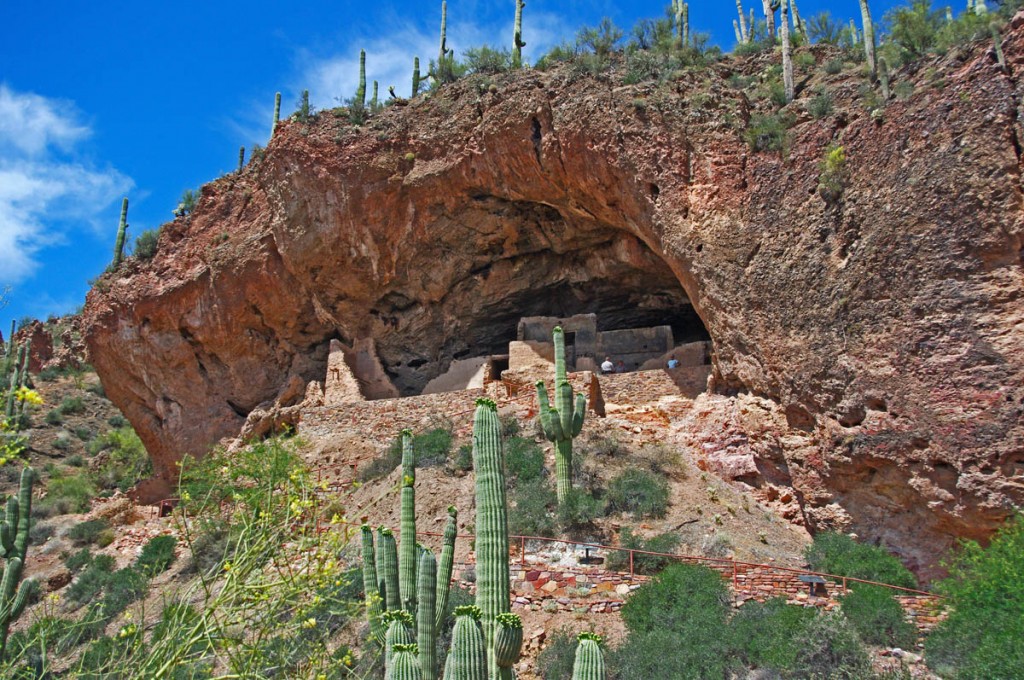 Motorcycle Rides in Arizona: Sedona, Scottsdale area - Tonto National Monument has historic cliff dwellings 