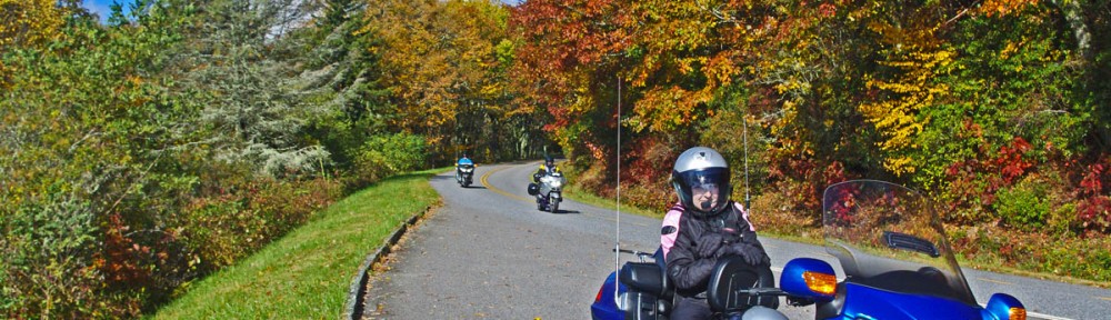 photo-woman-motorcycle-passenger